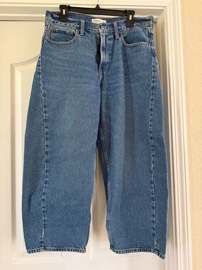 Abercrombie & Fitch Relaxed Light Blue Jeans